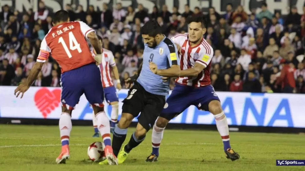 URUGUAYO. Suárez es carta goleadora. 