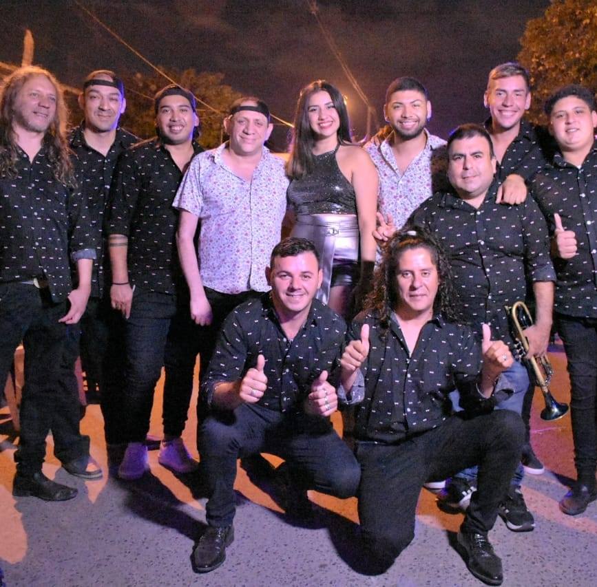 ALEGRÍA TROPICAL. La Diverband hace covers de merengue y cuarteto. 