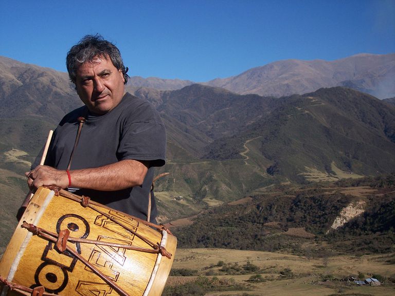 VINO JUANA. La banda compone sus propios temas que hablan de la provincia y lanzará próximamente su primera grabación, “Arde semilla”.