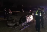Un matrimonio falleció tras caer su auto al vacío desde el puente de San Cayetano