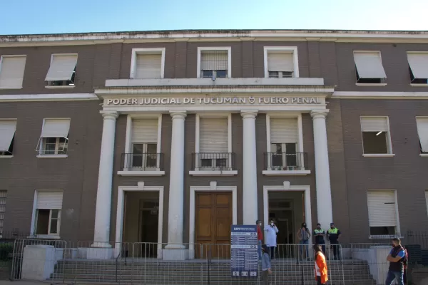 Dictan prisión preventiva a tres hombres por el robo en el barrio Miguel Lillo