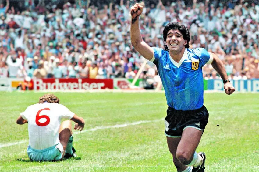 MUNDIAL 86. El talento de Maradona fue la base para ganar en México. Diego festeja el segundo gol a los ingleses.