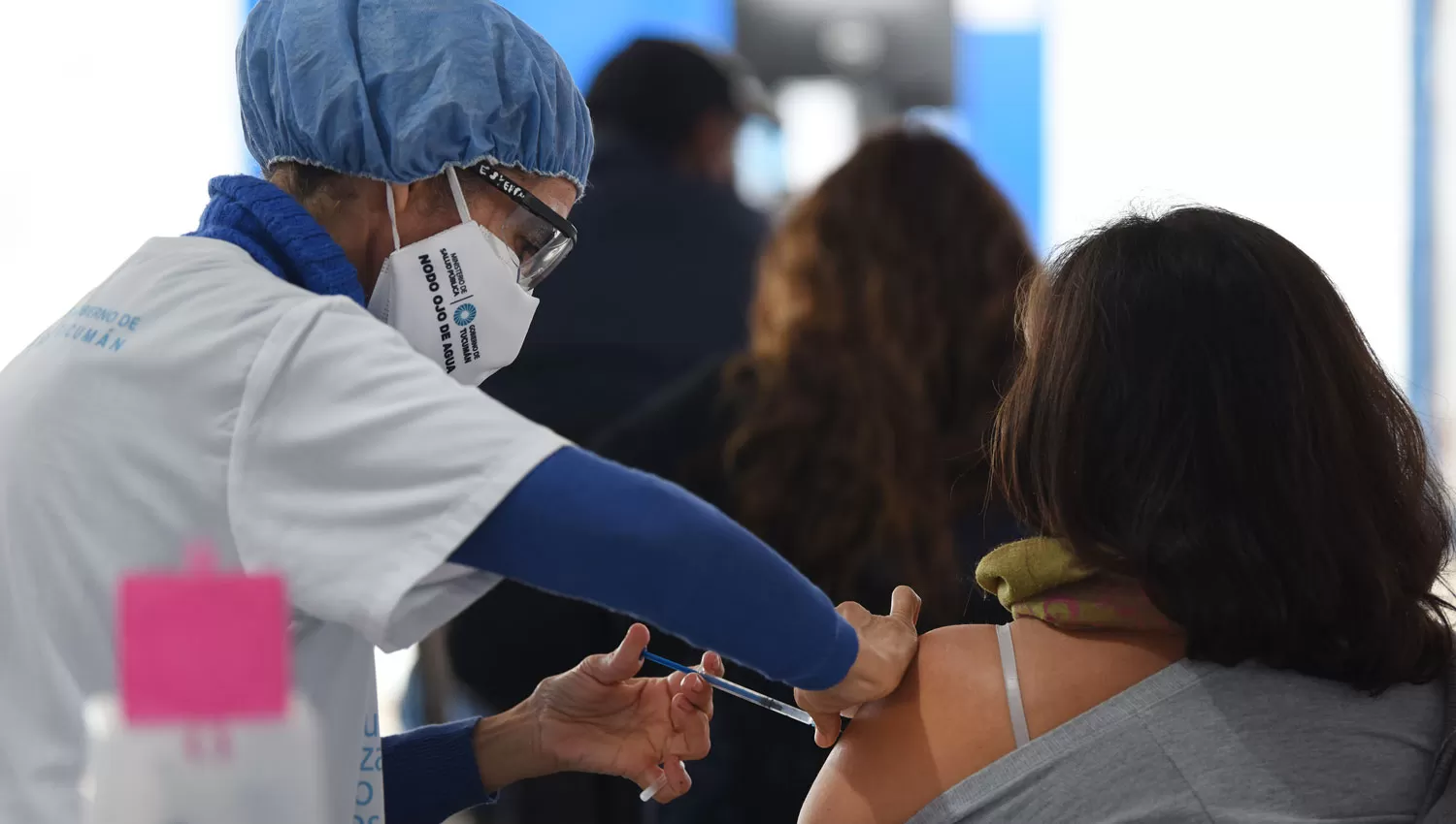 Vacunación para tucumanos de 39 años: comienza la cuenta regresiva para solicitar turnos