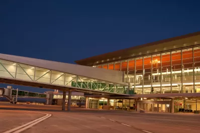 El 38% de los que ingresan al país no cumple la cuarentena, según Migraciones