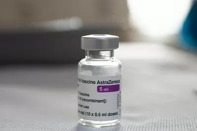 AstraZeneca: qué pasa con la vacuna y qué haría Argentina