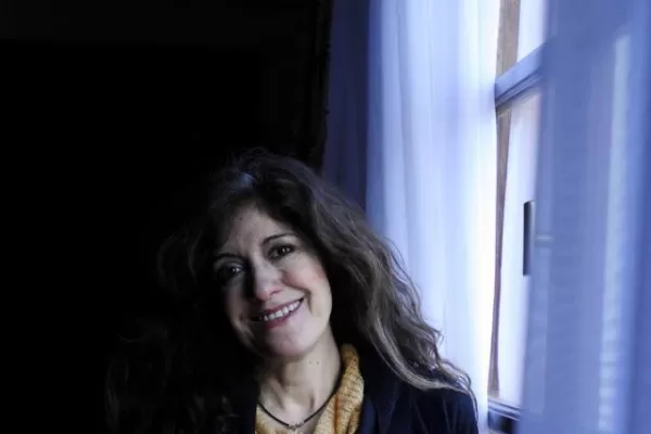 “El arte no sólo sana; arropa, alegra, contiene”