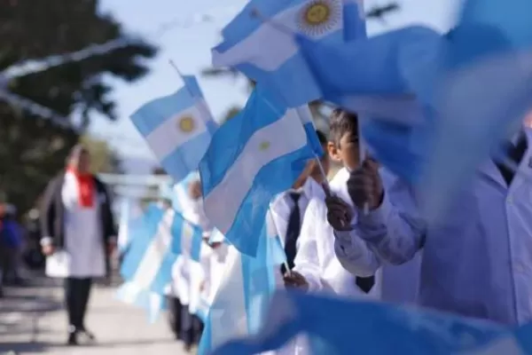 Resolvieron que los actos por el Día de la Bandera serán presenciales en Tucumán