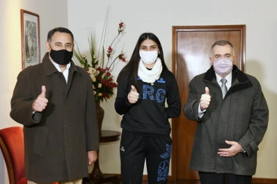 Jaldo recibió a Nicole Pérez, la tucumana que irá al Mundial de Voley en Bélgica