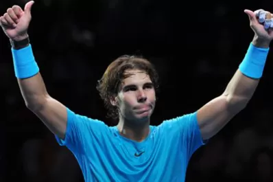 Rafael Nadal anunció que tiene covid-19 tras jugar en Abu Dhabi