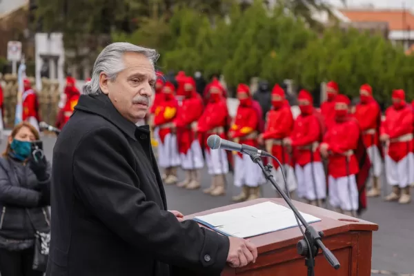 “Voy a trabajar por reconstruir un país federal”, dijo el Presidente en Salta