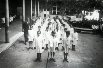 Educar al soberano (con adecuaciones)