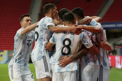 Argentina se abrazó al triunfo ante Uruguay en el clásico del Río de la Plata
