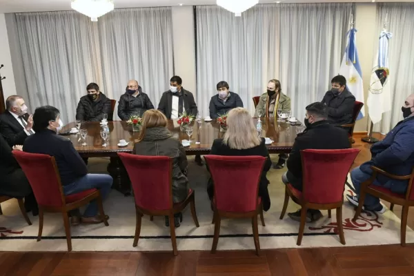 Jaldo se reunió con dirigentes de la zona este de la provincia