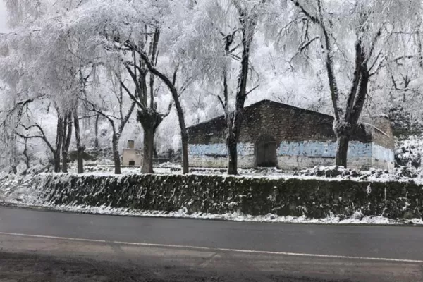 Video: La nevada modificó otra vez el paisaje del camino hacia Tafí del Valle