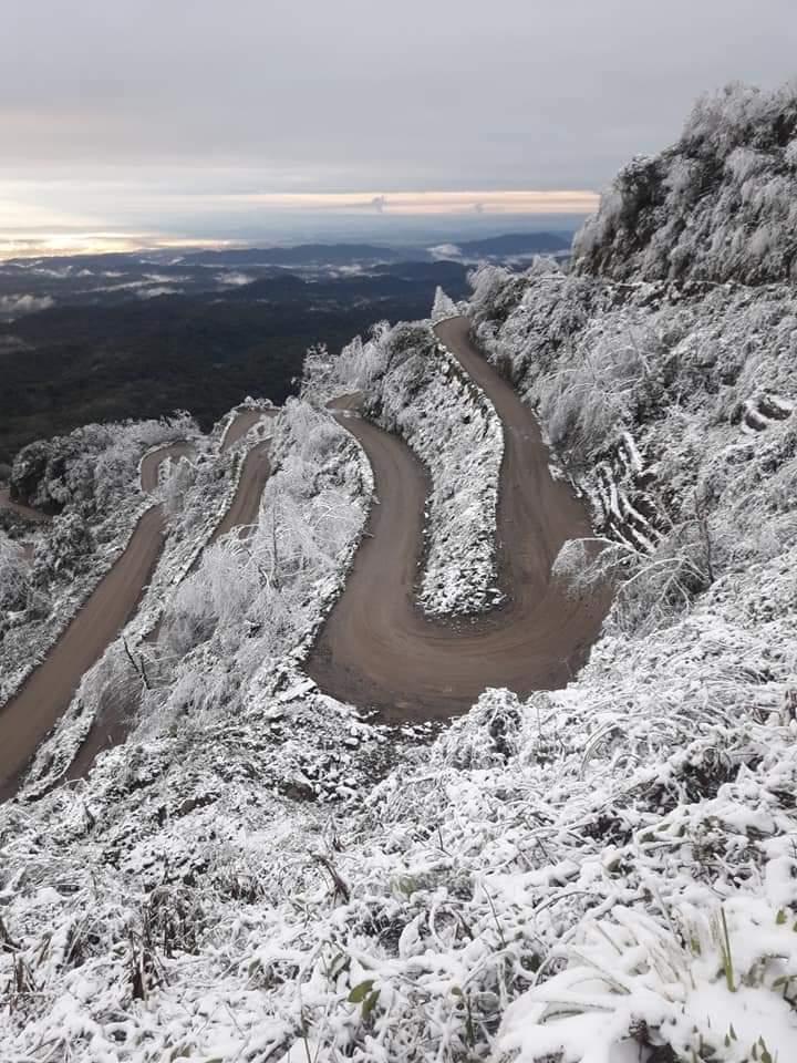 El camino a Las Estancias: entre el imponente paisaje y el riesgo por la nevada