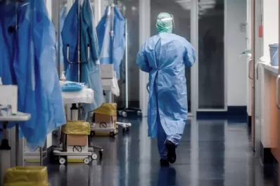 Argentina: en las últimas 24 horas se reportaron 10.395 casos de covid-19