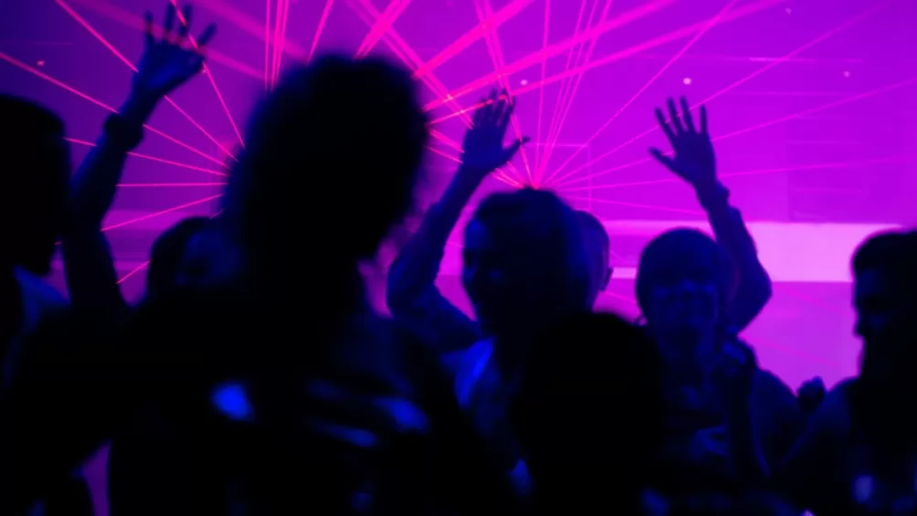 FRANCIA. Las autoridades anunciaron la reapertura de las discotecas. Foto de Télam.
