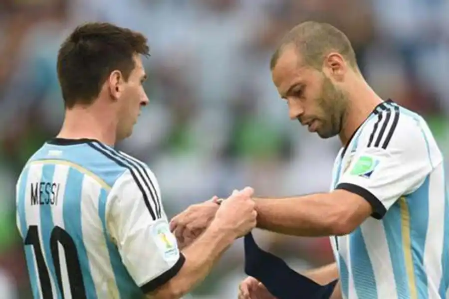AMIGOS. Messi y Mascherano compartieron casi una década juntos en la Selección.