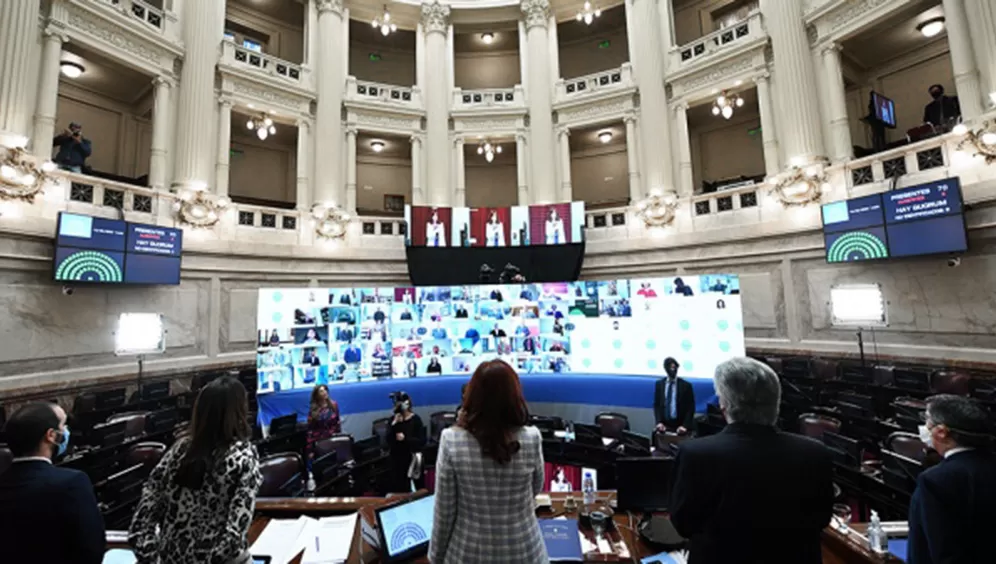METODOLOGÍA. Cristina Fernández firmó un decreto para mantener las sesiones mediante videoconferencia.
