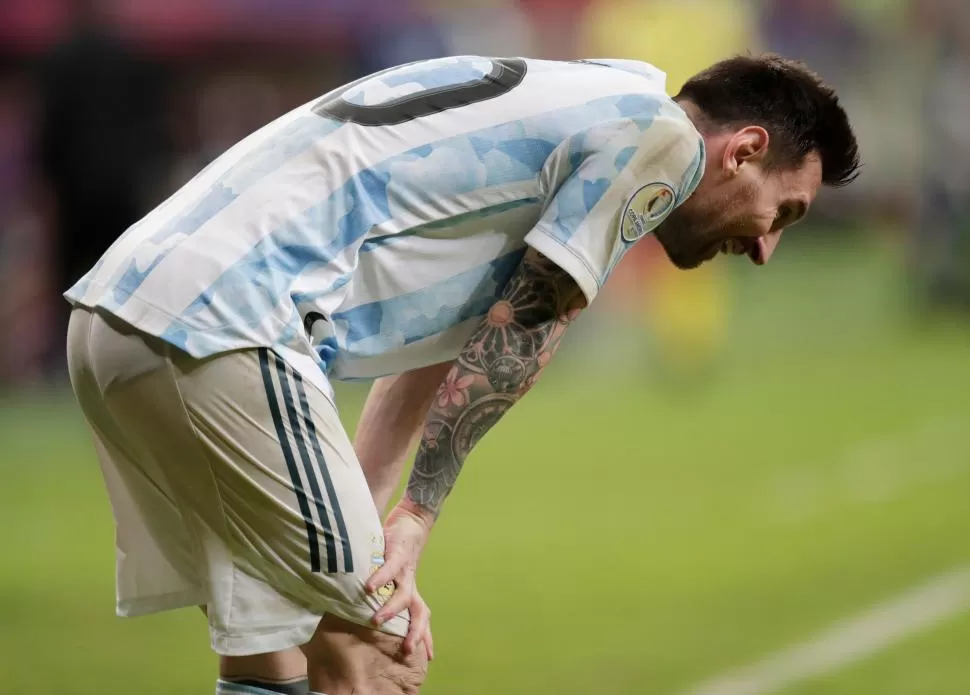 ¿TENDRÁ DESCANSO? Messi disputó todos los minutos de los últimos cuatro partidos del seleccionado argentino, por lo que es probable que contra Bolivia no juegue. REUTERS