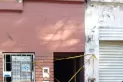 Encuentran a un hombre muerto y con varias puñaladas en el baño de su casa