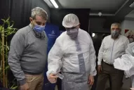 Jaldo visitó un laboratorio que fracciona medicamentos oncológicos