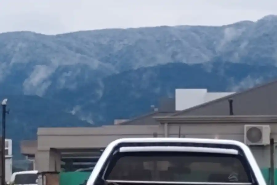 Una vista del cerro San Javier desde la zona de Villa Carmela