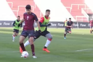Estudiantes derrotó a Lanús, equipo con el que Atlético debutará en el torneo