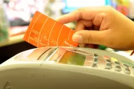 Los pequeños comercios cobrarán en menos tiempo sus ventas con tarjetas de crédito
