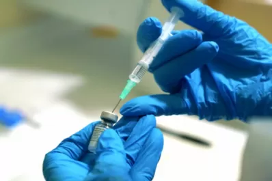 Con la mitad de su población vacunada, Uruguay habilita fiestas y espectáculos públicos