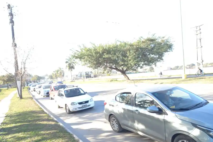 Yerba Buena: más de 15 cuadras de colas para vacunarse con la segunda dosis de Sputnik