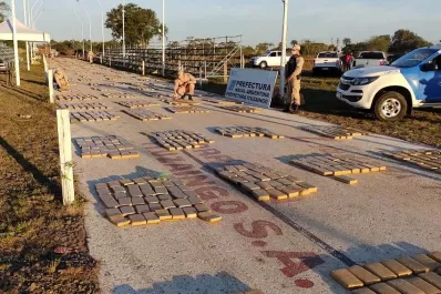 Encontraron más de cinco toneladas de marihuana en un camión abandonado