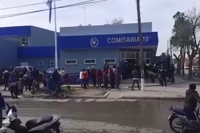 Intento de motín en la comisaría 10