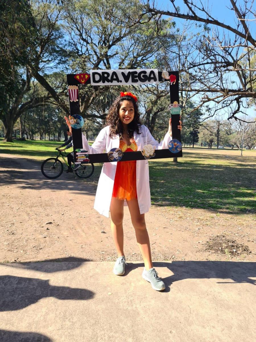 Tucumán: una joven cumplió el sueño de recibirse de médica gracias a la ayuda de una vecina