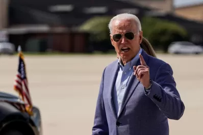 Biden festejó la “independencia del virus”