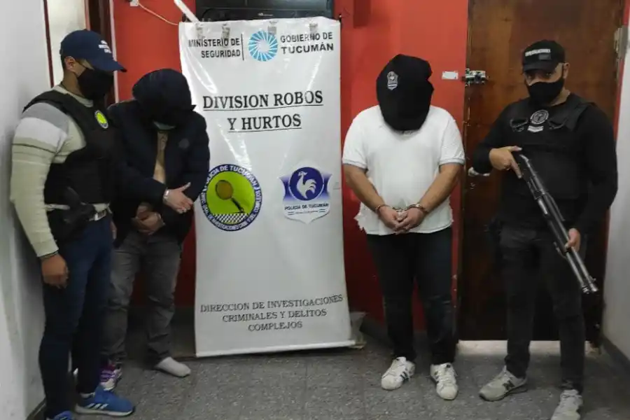 Detuvieron a dos hermanos por el robo millonario a una galería del microcentro