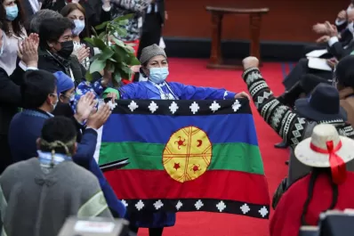 Mujer y mapuche, Elisa Loncón liderará el cambio de la Constitución en Chile
