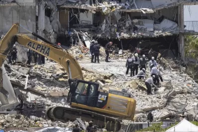 Ascienden a 46 los muertos por el derrumbe del edificio en Miami
