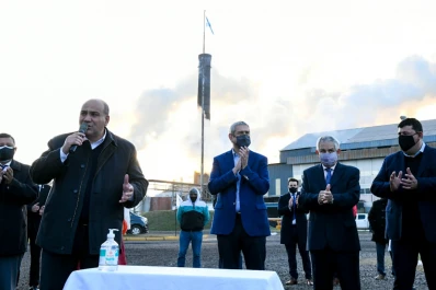 Manzur y Ferraresi anunciaron la construcción de 100 viviendas en Banda del Río Salí