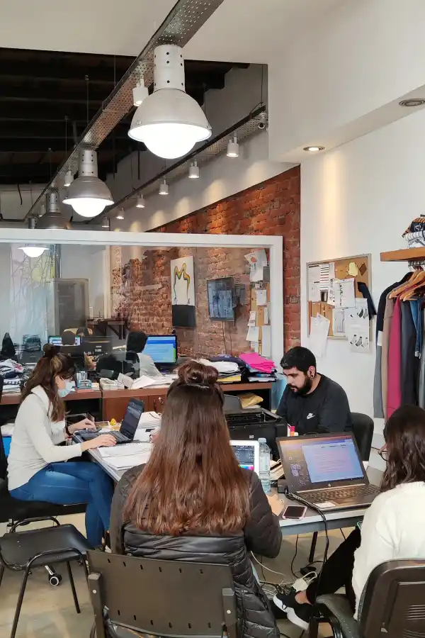 BUEN AMBIENTE. Las tiendas La Argentina se caracterizan por un clima laboral distendido y agradable.