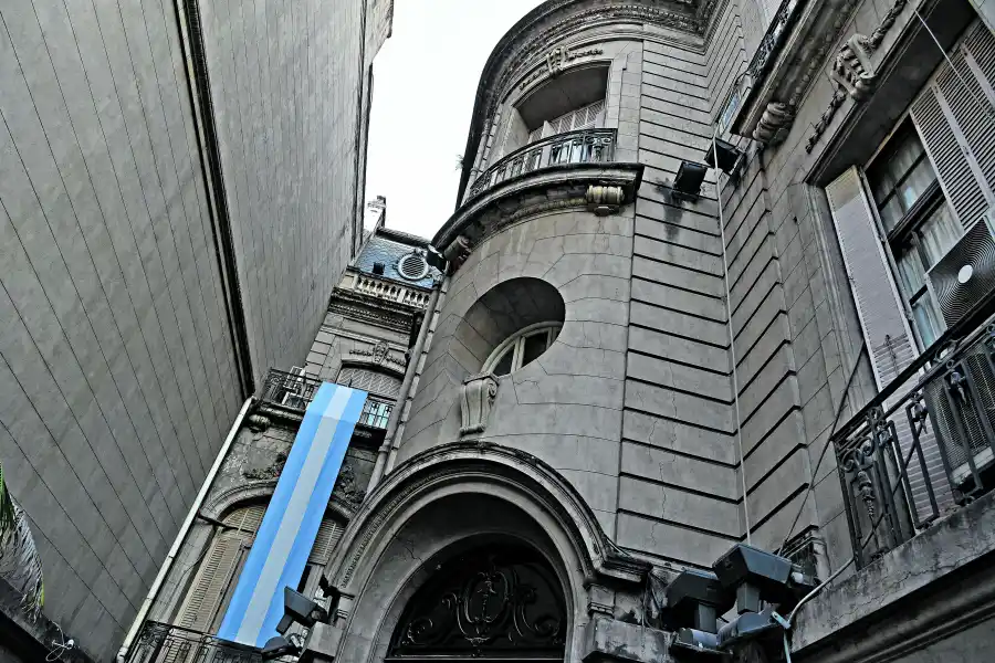 Las 14 joyas alrededor de la plaza Independencia