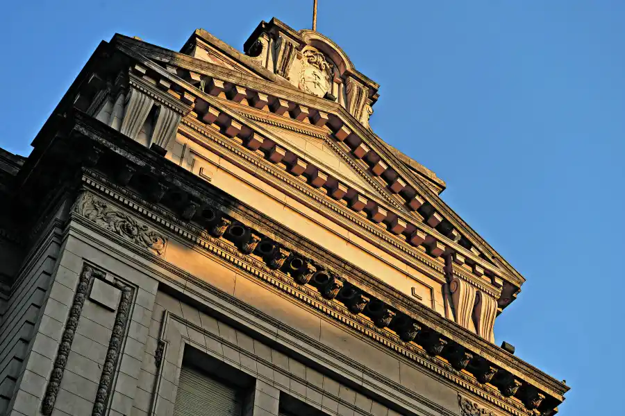 Las 14 joyas alrededor de la plaza Independencia