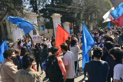 Estudiantes de las escuelas experimentales pidieron la vuelta a la presencialidad