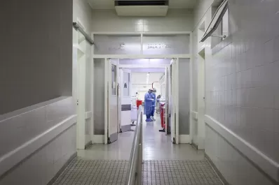 La ocupación de camas descendió hasta un 71% por la vacunación, informó Chahla