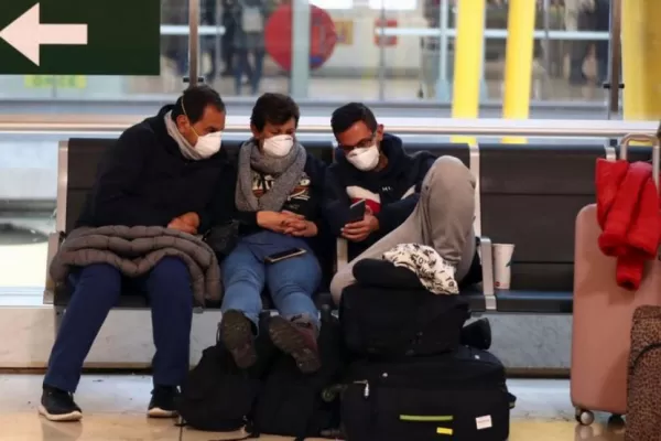 Varados en el exterior: Amnistía Internacional advirtió que se están violando los derechos humanos