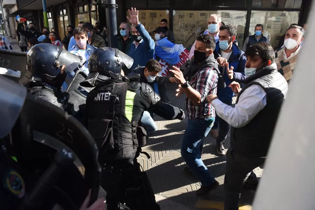 Enfrentamientos en el centro tucumano.