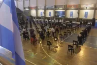 Sigue la vacunación con Moderna como complemento de la Sputnik V 