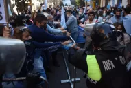 El oficialismo acusó a la oposición de opacar la fiesta de la Independencia