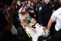 Conor McGregor se quebró una pierna durante la pelea