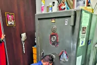 ¿Quiénes son los hermanos Caro y por qué se los acusa del “escruche” a la galería?